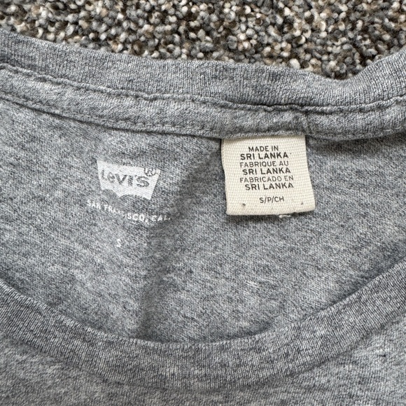 Levi's tshirt vintage women’s size small - Picture 3 of 7